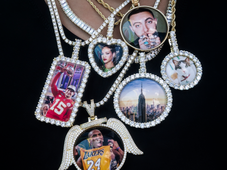 3D Photo Pendant For Sale