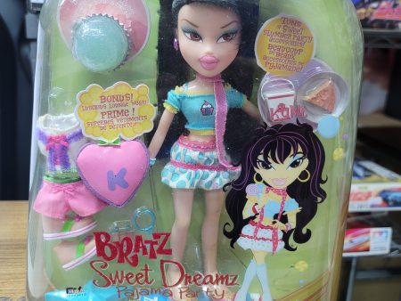 BRATZ SWEET DREAMZ PAJAMA PARTY   KUMI Online now